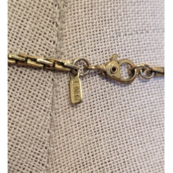 Vintage 1976 Signed Avon Magnifying Glass Pendant Necklace on 30" Monet Chain - Picture 5 of 8